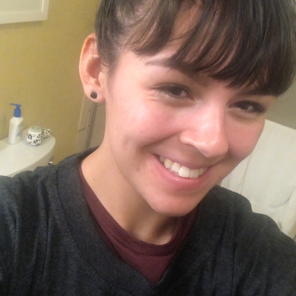 Meet your Posher, Trinity - Picture 1 of 1